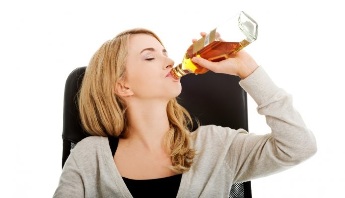 līdzeklis, lai ārstētu sieviešu alkoholisms - kapsulas Alkozeron