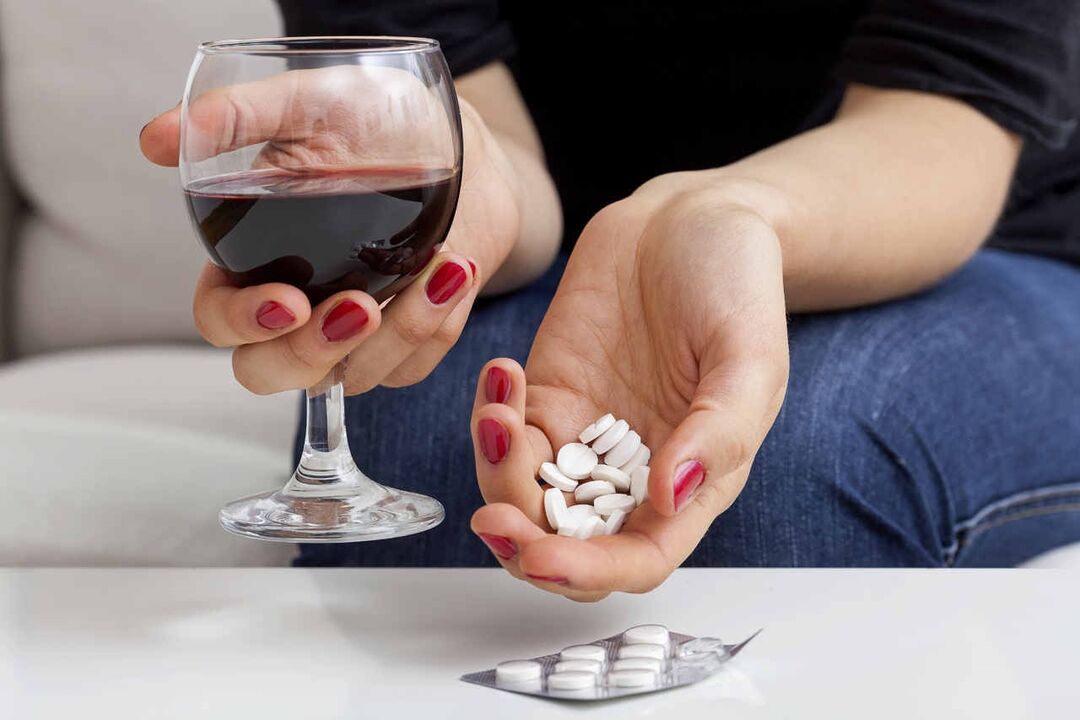 antibiotiku un alkohola lietošanas saderība