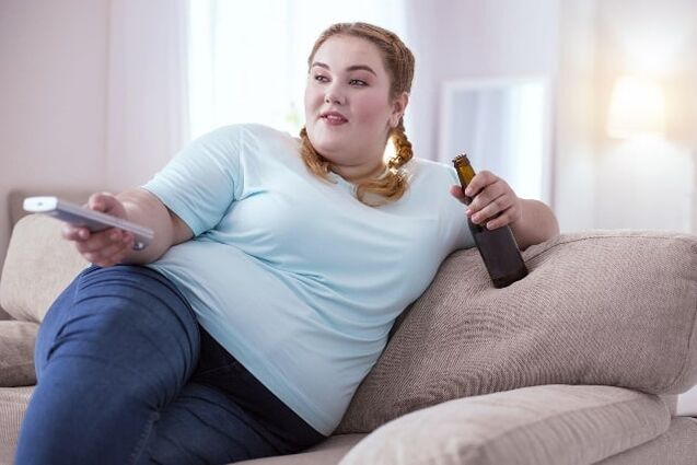 Sieviete, kas pārmērīgi lieto alkoholu, kaitē viņas ķermenim